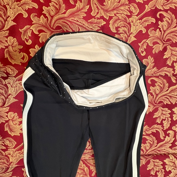 Lululemon Below Knee Leggings Women's XS - Picture 4 of 7
